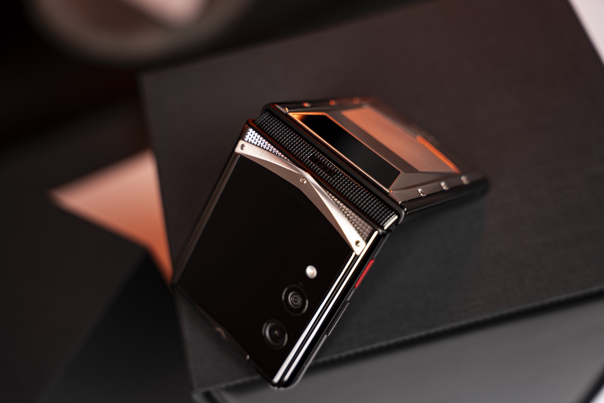3 chiếc Vertu được giới mộ điệu rỉ tai ‘hợp vía’ doanh nhân