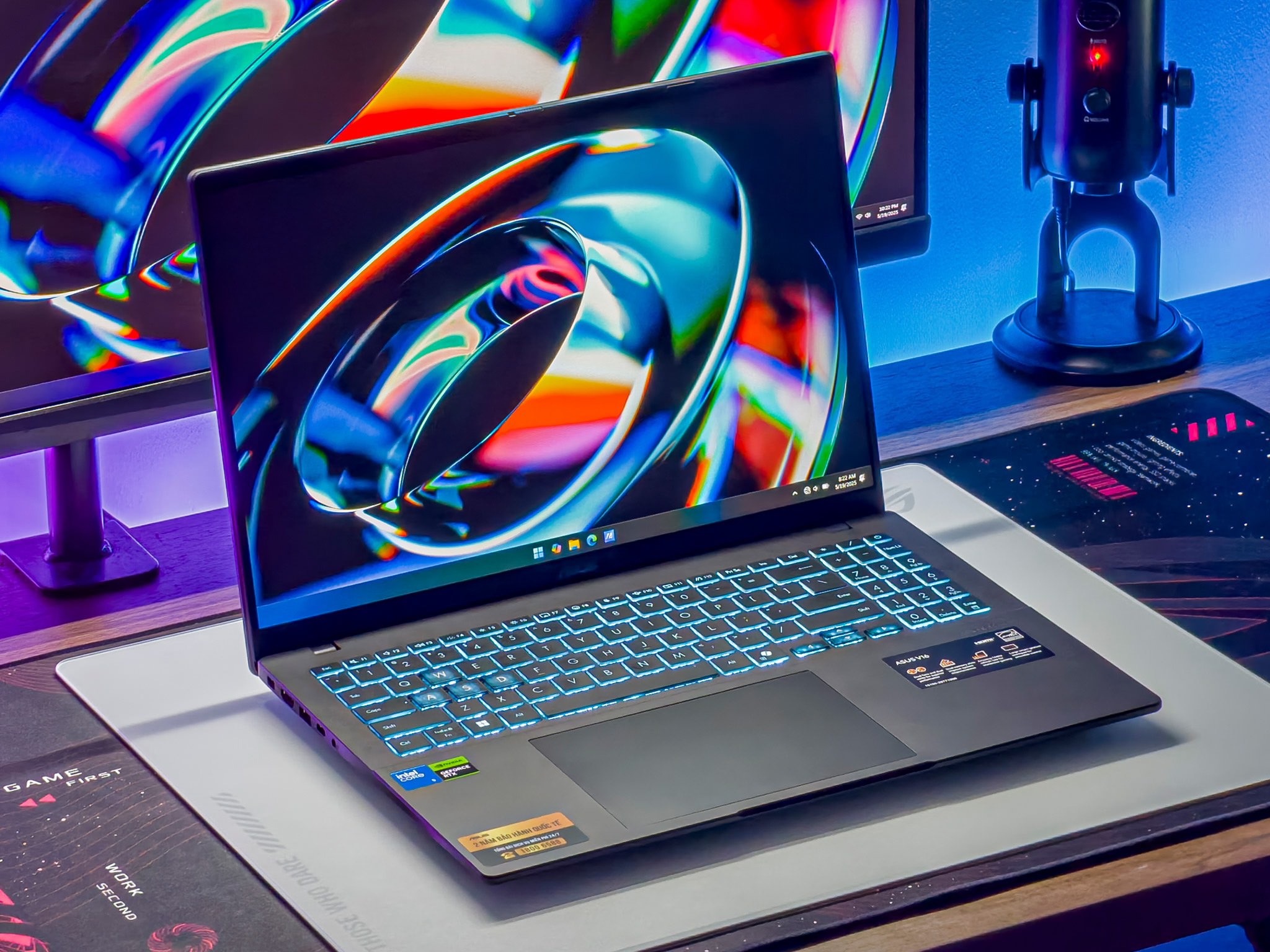 ASUS ra mắt ASUS Gaming V16: Laptop gaming AI mỏng nhẹ mạnh mẽ cho học sinh sinh viên