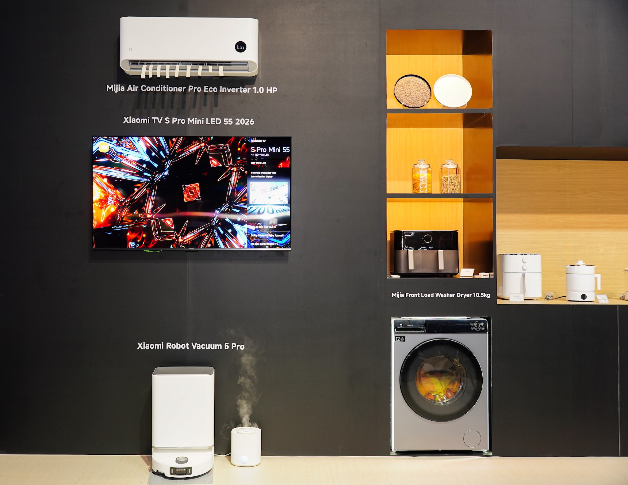 Xiaomi tăng tốc mở rộng hệ sinh thái tại Việt Nam với bộ sưu tập thiết bị đeo và loạt sản phẩm AIoT nhà thông minh thế hệ mới
