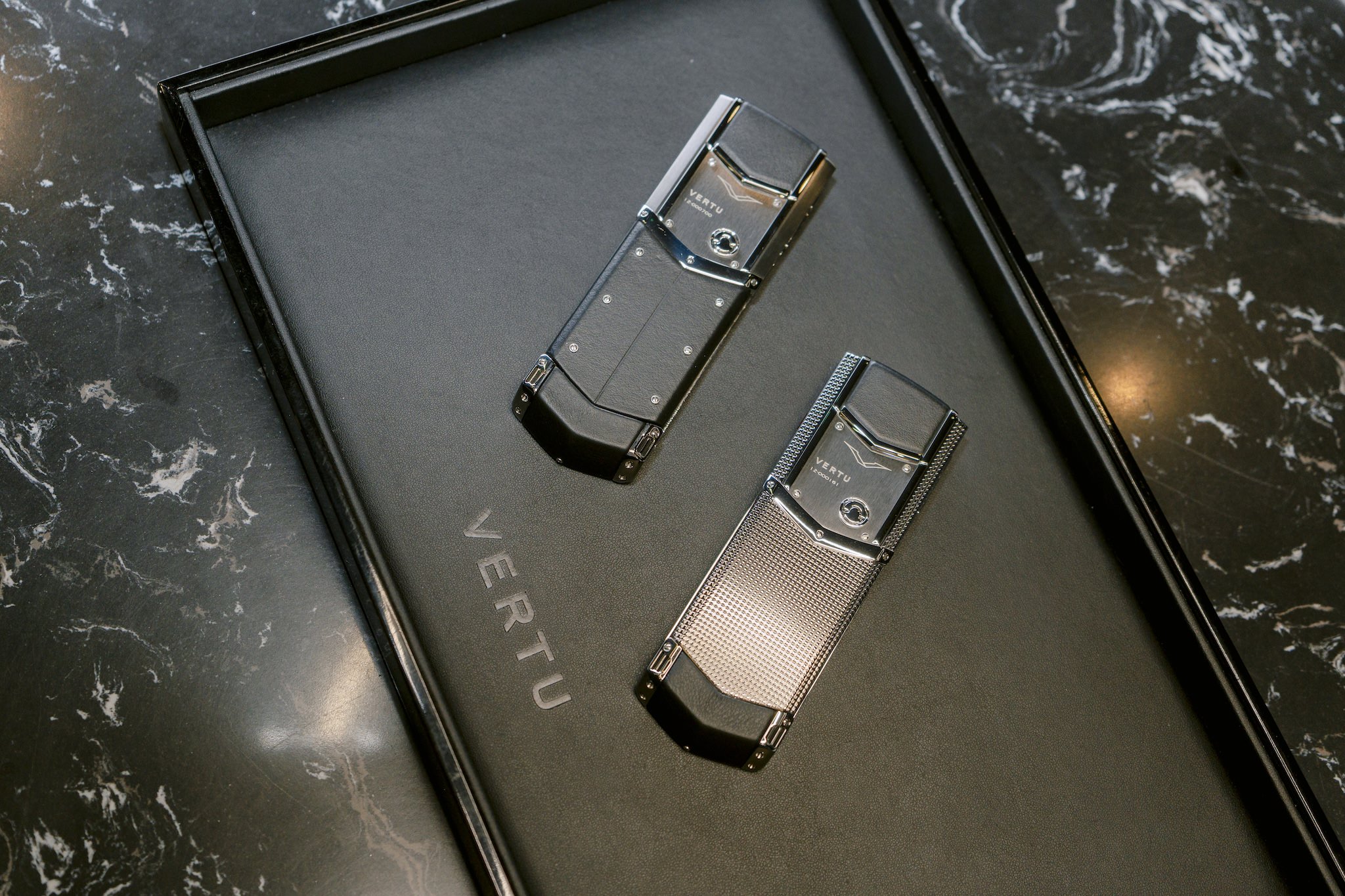 Vertu Signature V và bài toán giữ chất riêng trong thời đại cá nhân hóa