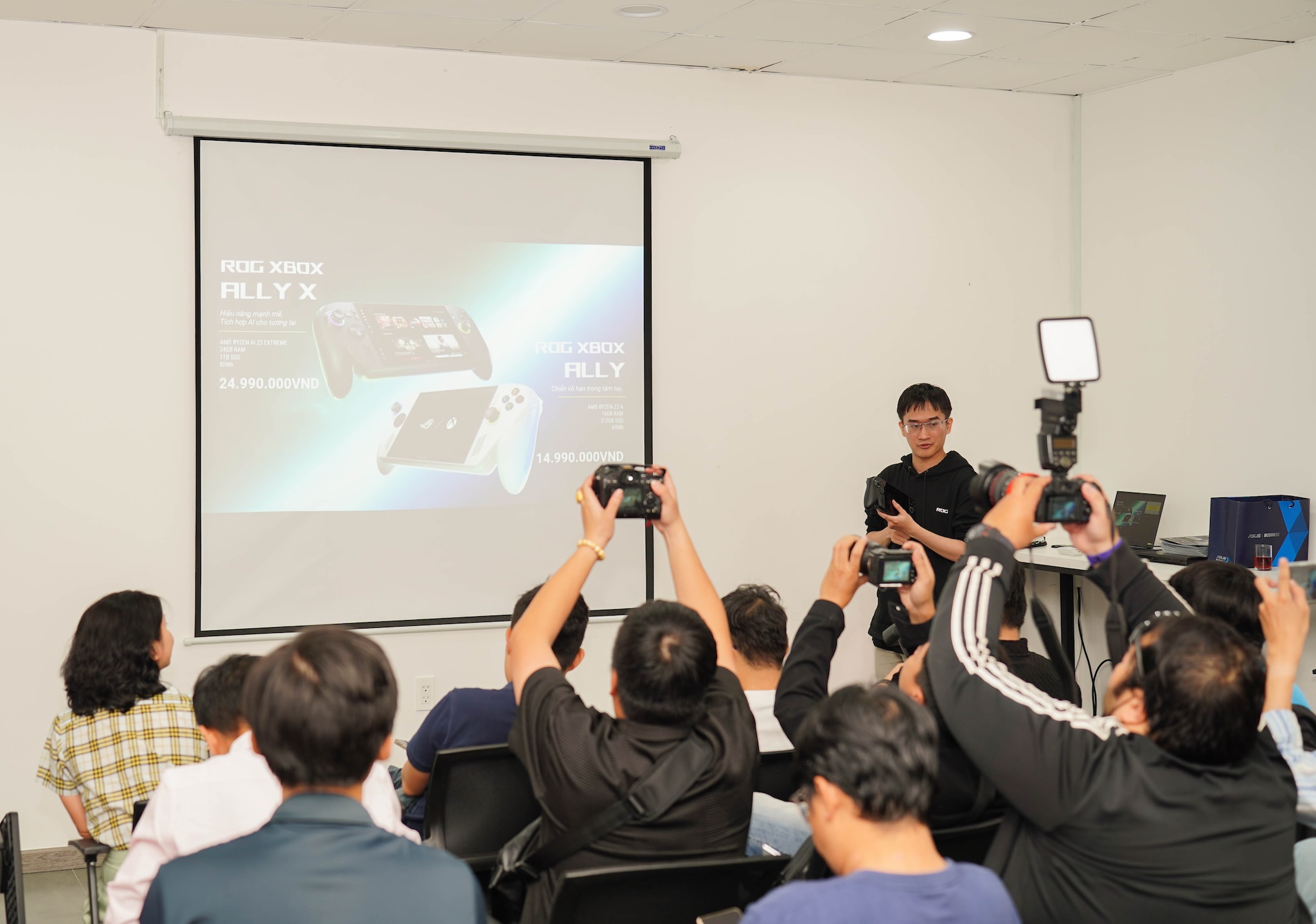 ASUS ROG chính thức ra mắt ROG Xbox Ally và ROG Xbox Ally X