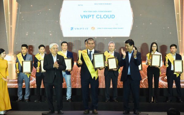 Không chỉ là giải thưởng, điều gì đứng sau 7 lần được xướng tên của VNPT tại Sao Khuê 2026?