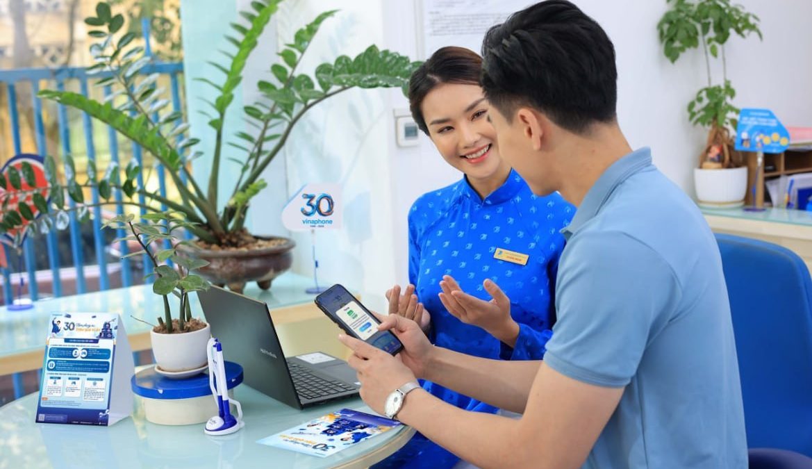VinaPhone triển khai chương trình Vòng quay tri ân 30 năm trên ứng dụng My VNPT với hàng triệu phần quà dành cho khách hàng