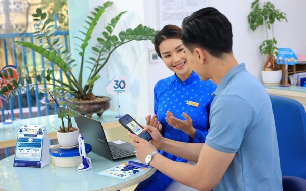 VinaPhone 30 năm tri ân đến 30.000 điểm và 30GB data cho khách hàng