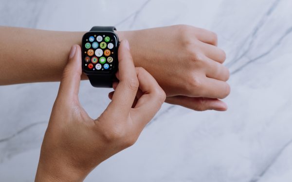 Granola ra mắt ứng dụng Apple Watch ghi âm và chuyển đổi cuộc họp thành văn bản
