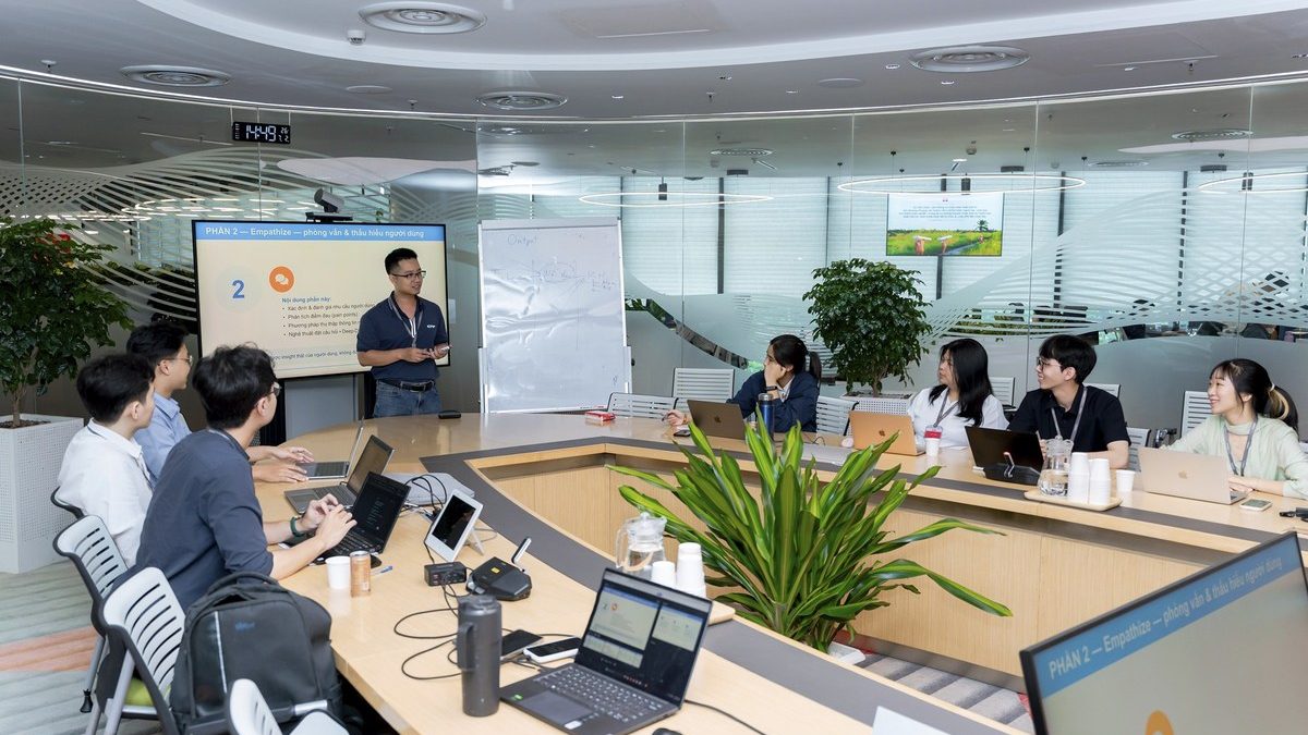 Viettel mở dữ liệu thực tế cho thí sinh tranh tài