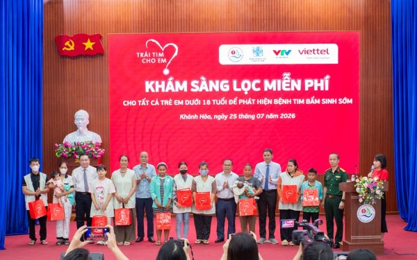 Viettel chung tay khám tim miễn phí cho hơn 600 em nhỏ