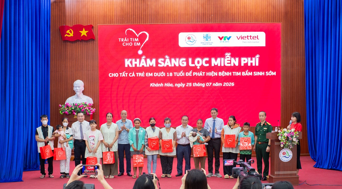 VIETTEL tổ chức khám tim miễn phí cho trẻ em tại Khánh Hòa
