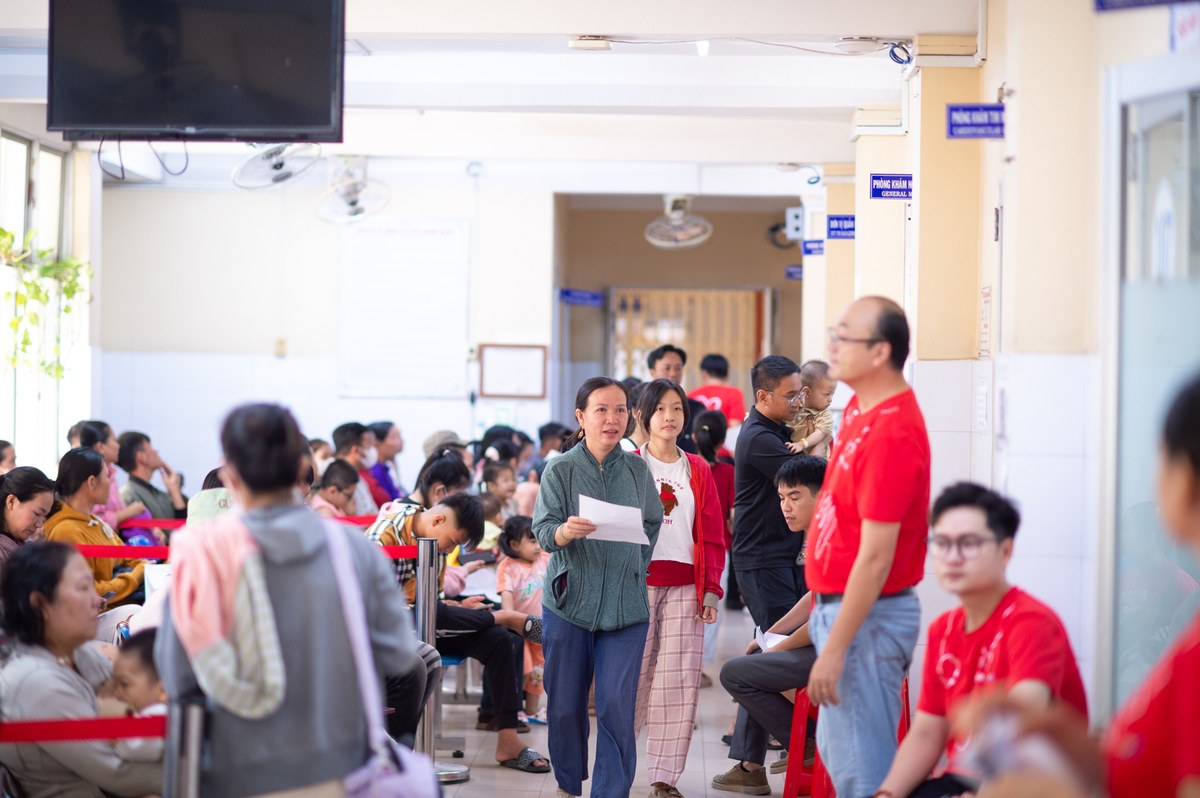 VIETTEL đồng hành cùng chương trình khám tim cho trẻ em Khánh Hòa