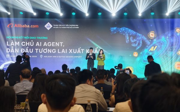 Alibaba.com mang đội ngũ AI tác nhân Accio Work đến Việt Nam, nhắm vào bài toán xuất khẩu của doanh nghiệp nhỏ