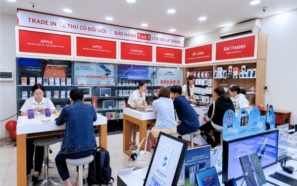 Thị trường máy cũ sôi động trước mùa flagship mới
