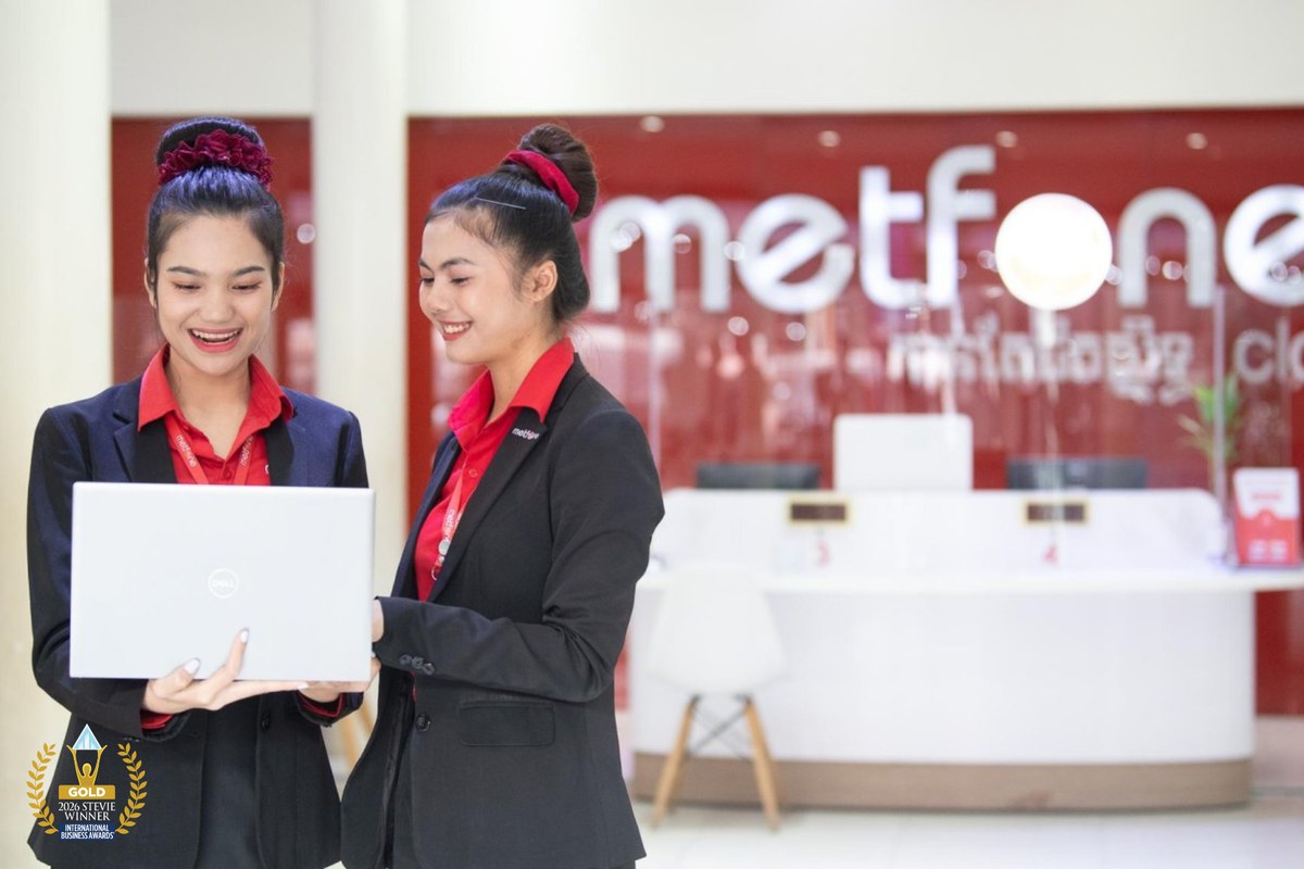 Hai nữ nhân viên Metfone tại Campuchia chia sẻ về thành tích quốc tế mới của Viettel