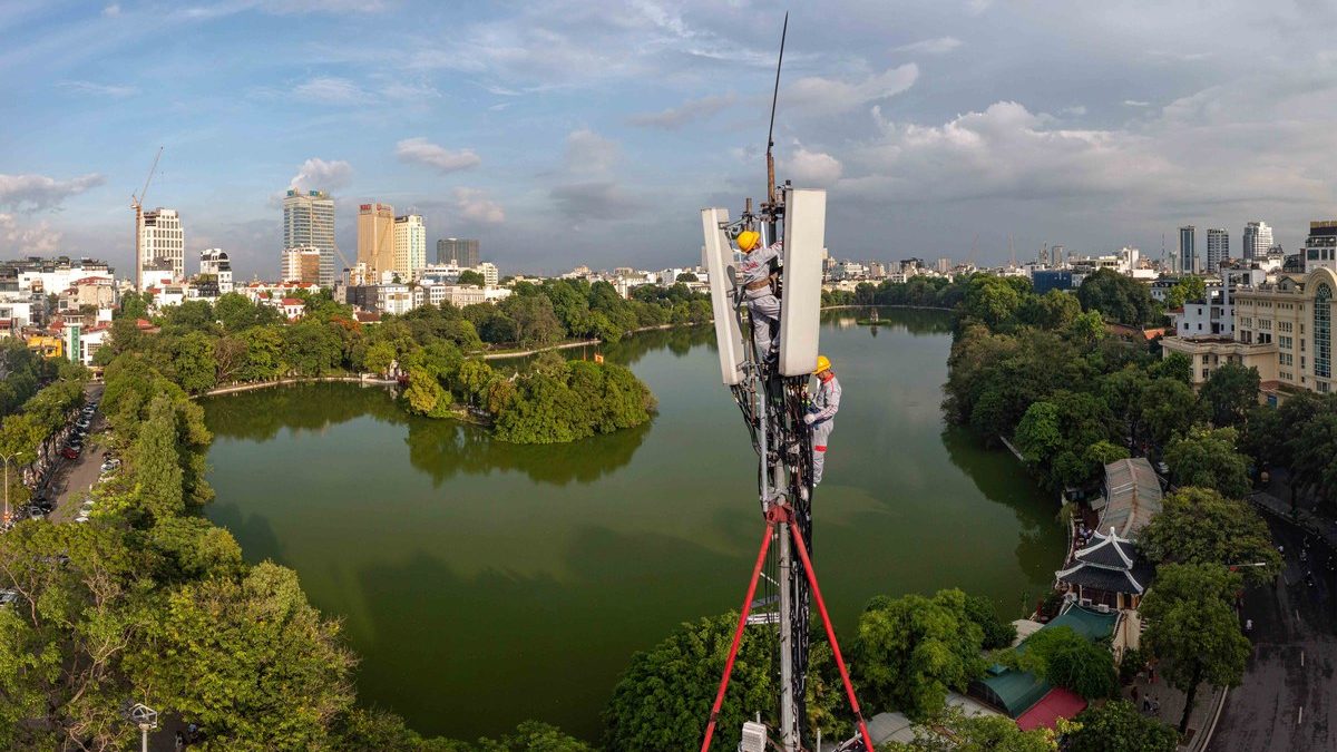 Viettel tăng cường tự sản xuất điện mặt trời, đóng góp vào tăng trưởng xanh