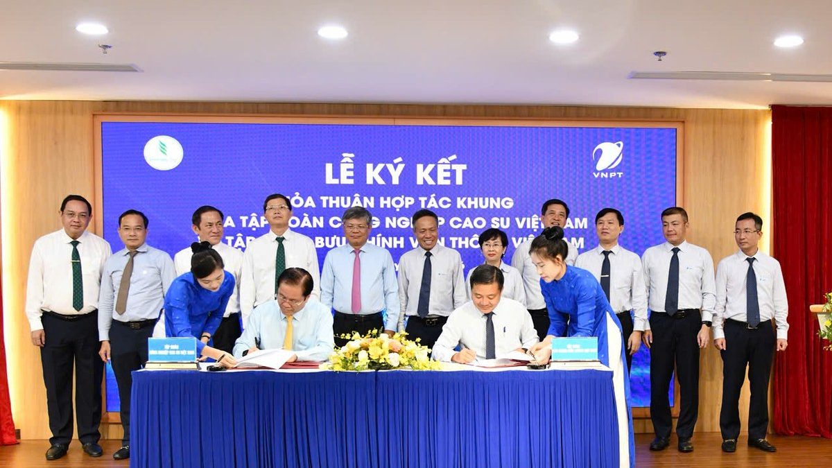 VNPT và VRG ký kết hợp tác phát triển khu công nghiệp số xanh thông minh