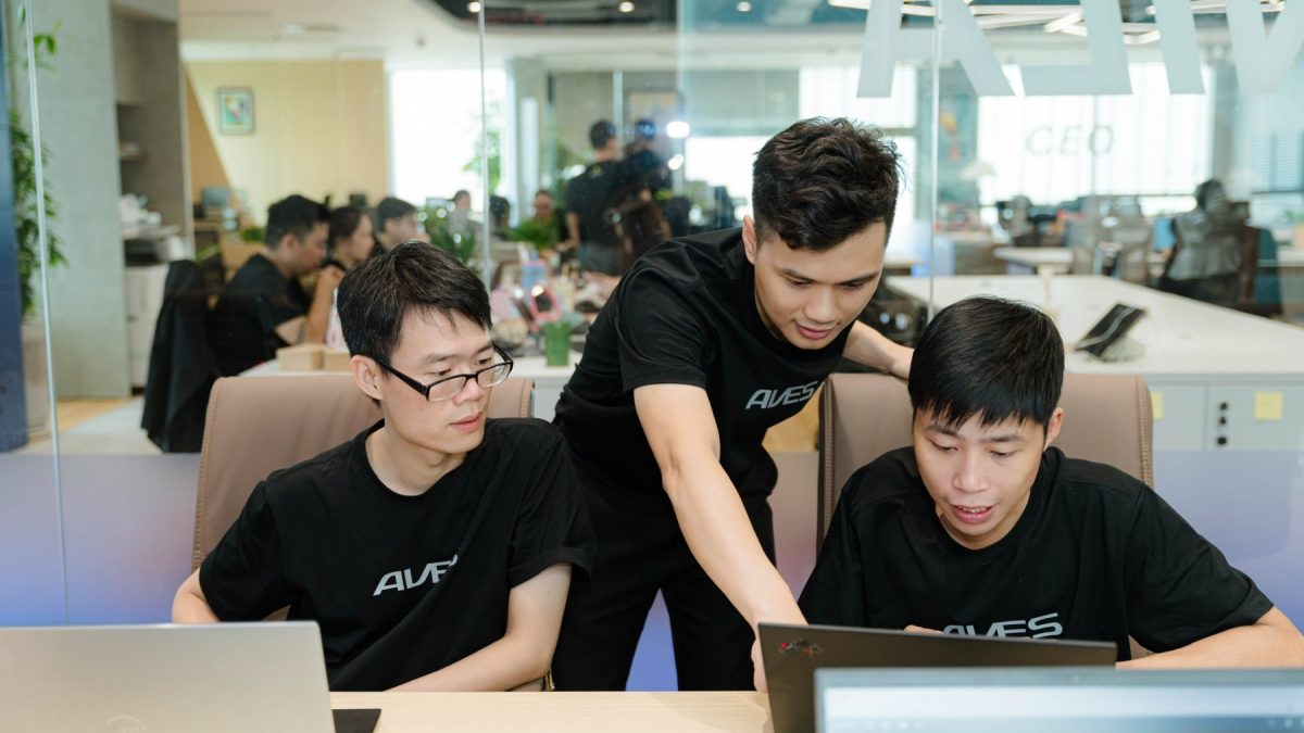 xe điện AVES