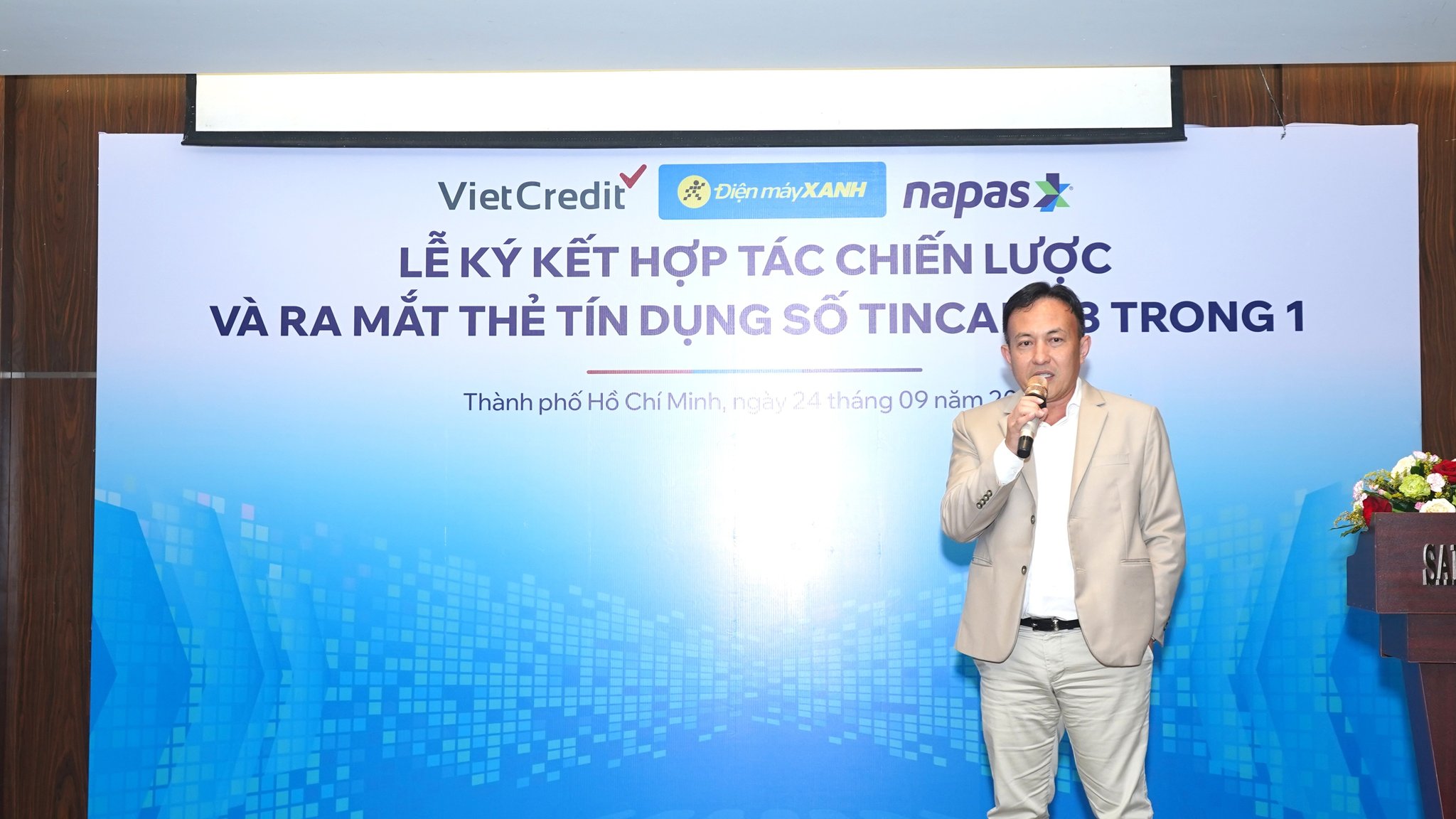 Đại diện phát biểu tại sự kiện giới thiệu TINCard 3 trong 1 — Ảnh: Điện Máy Xanh