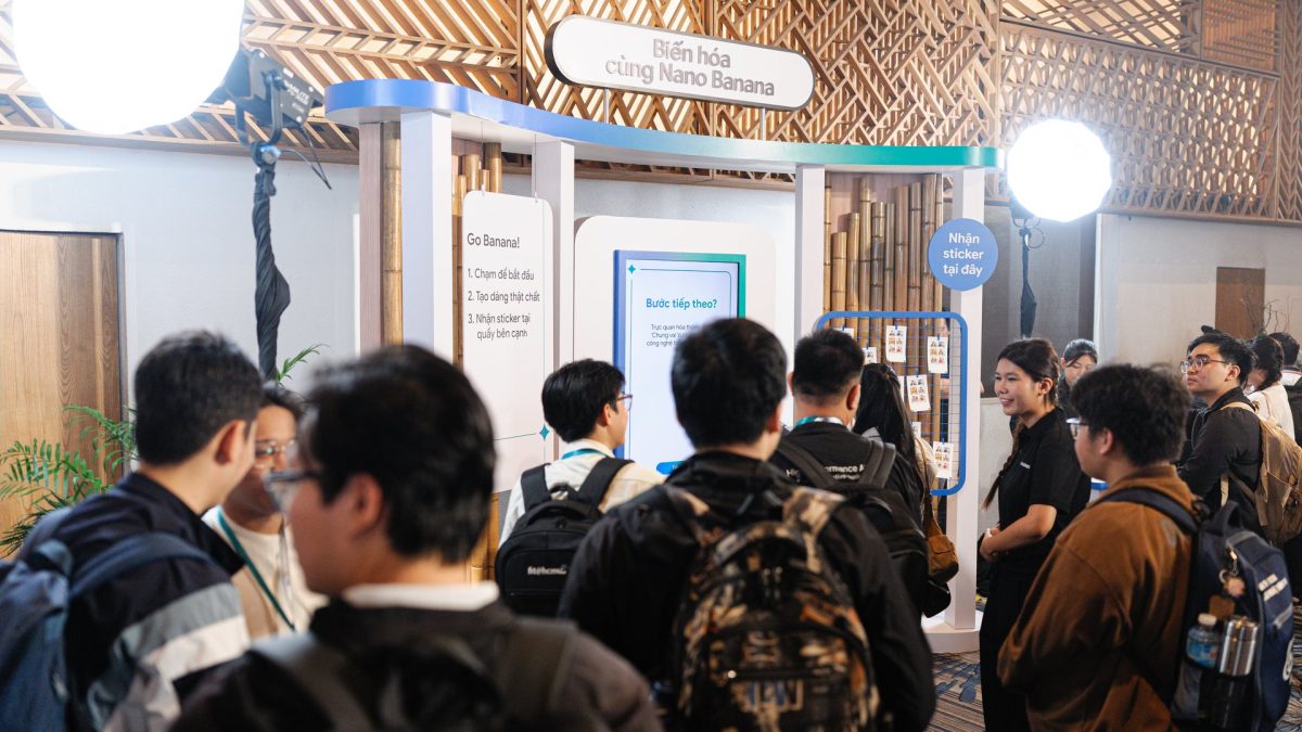 Toàn cảnh diễn đàn Chung vai vươn mình cùng Google AI, ngày Demo Day của sáng kiến AI Riser 2026 tại TP. Hồ Chí Minh