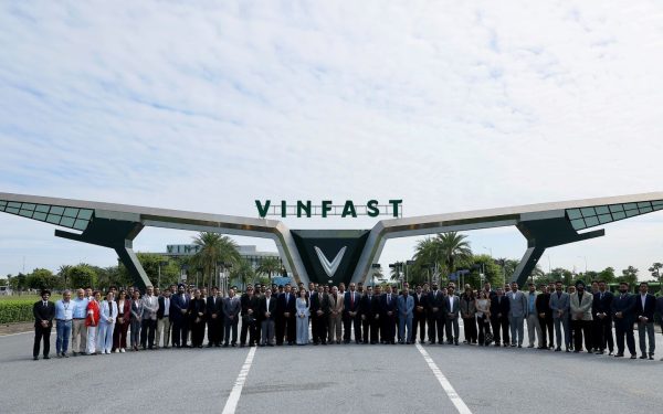 VinFast Ấn Độ ký ý định thư với hơn 50 đại lý xe máy điện, mở chuỗi showroom tại 15 bang